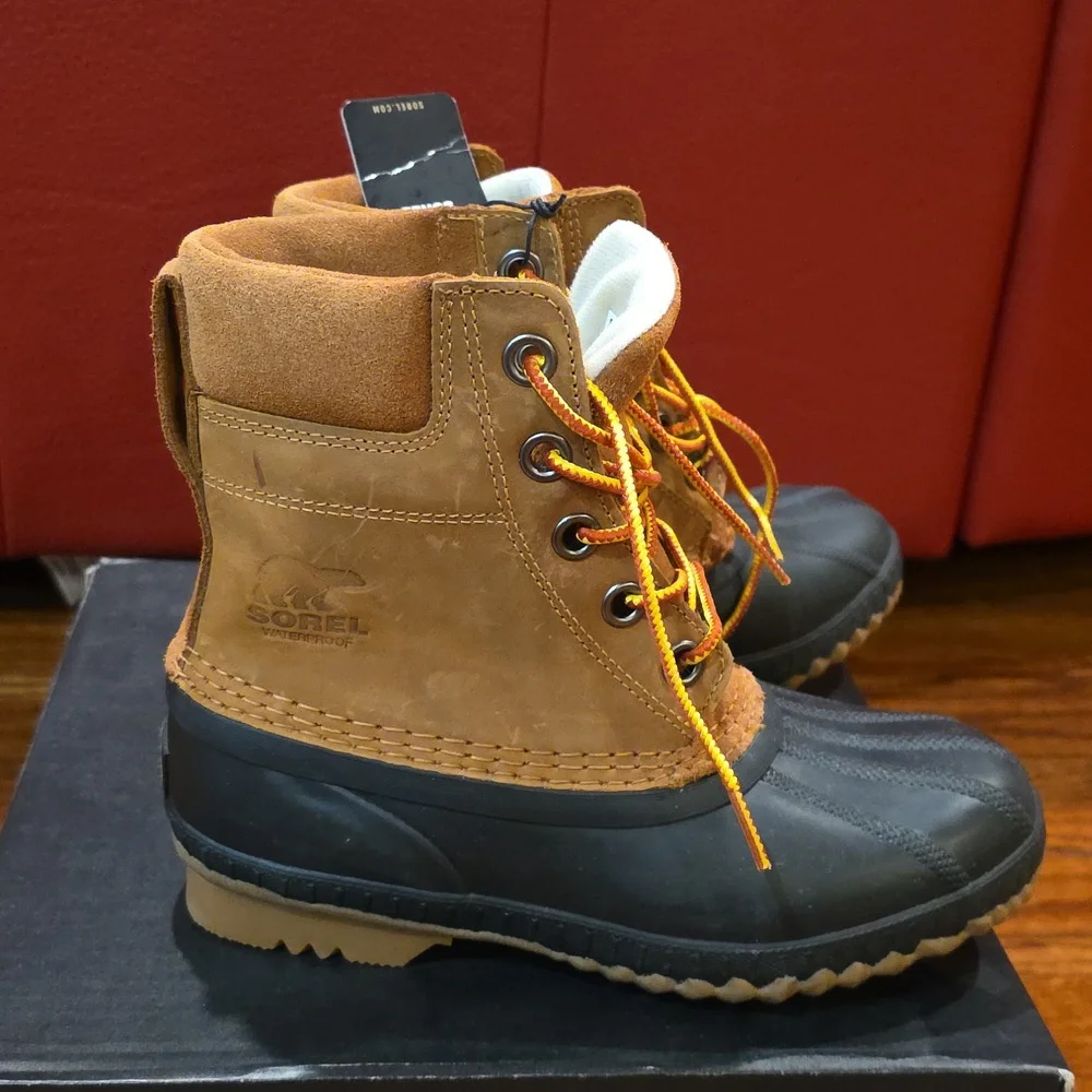 Sorel Kids Youth Cheyanne II Lace Tan and Black Snow Rain Boots Waterproof